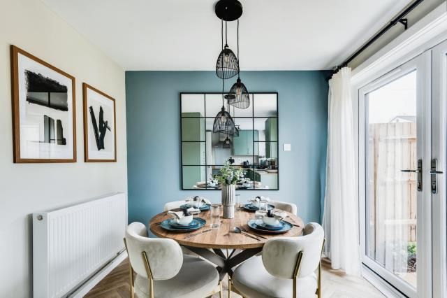Property photo 2 of 11 Dining Area