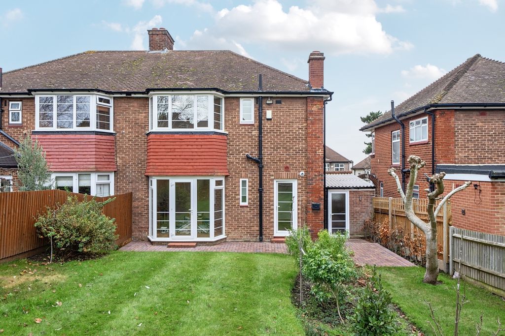 Property photo 3 of 7 1393046-1-693c011...