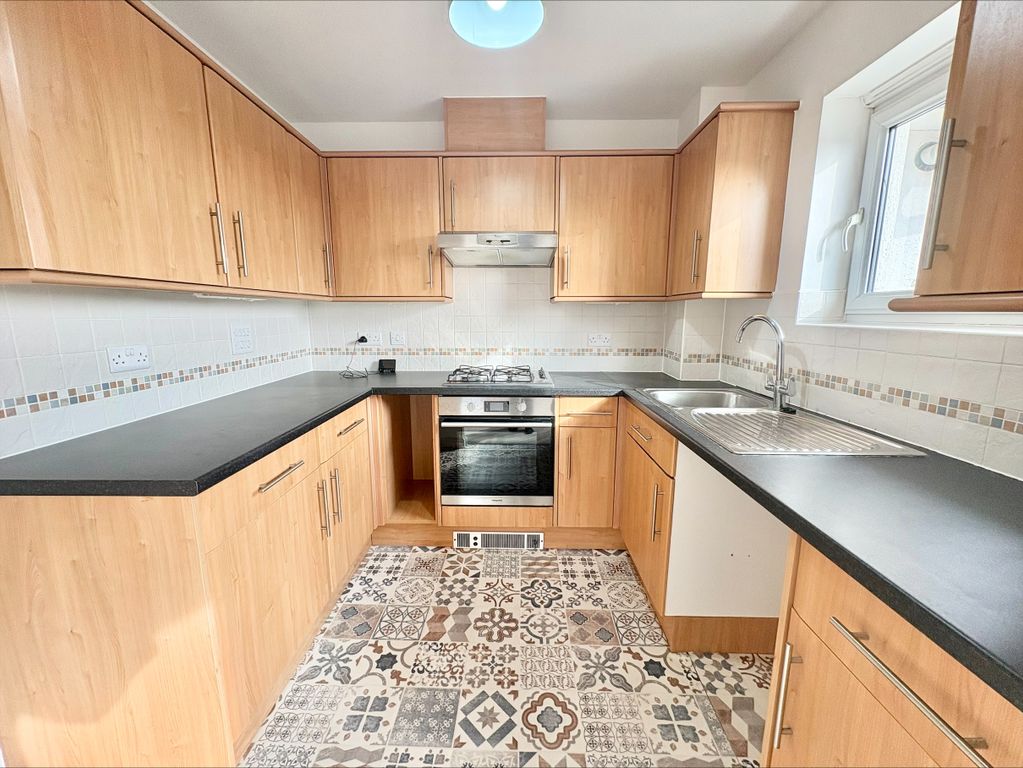 Property photo 3 of 8 Image