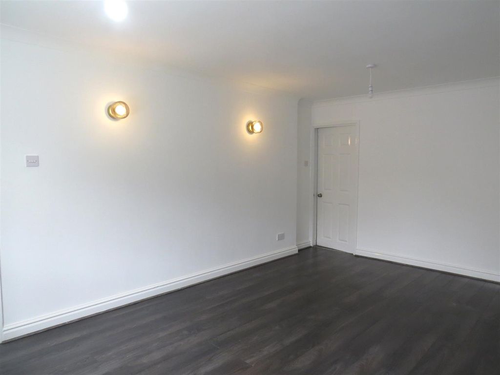 Property photo 3 of 11 Img_4400.Jpg