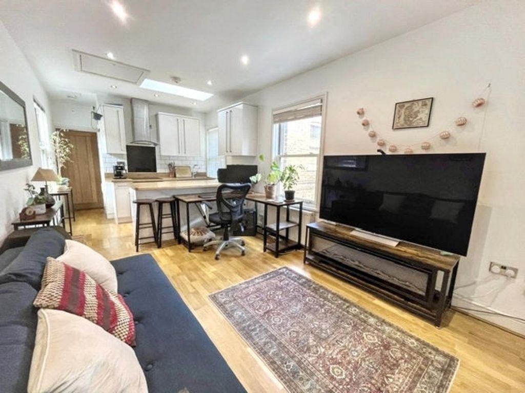 Property photo 2 of 7