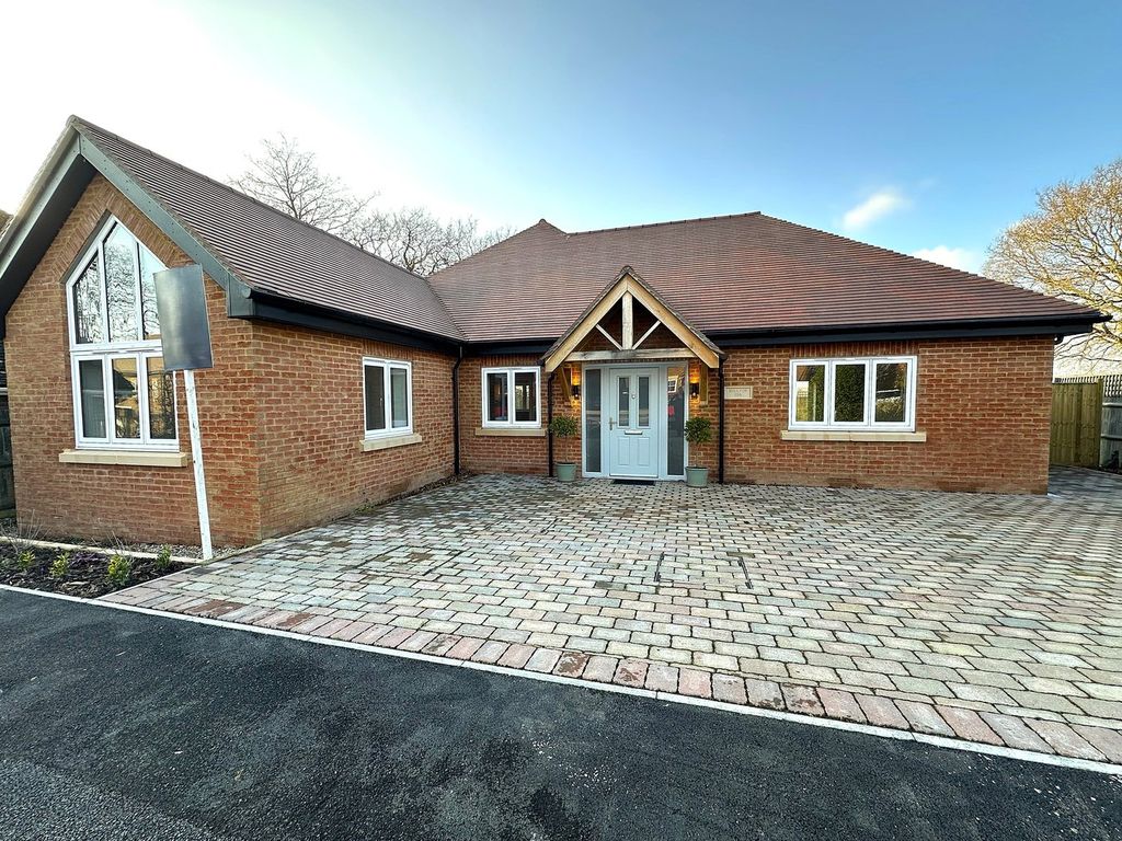 Property photo 1 of 21