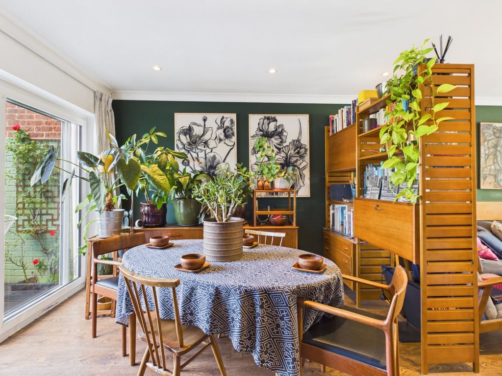 Property photo 3 of 17 Dining Room