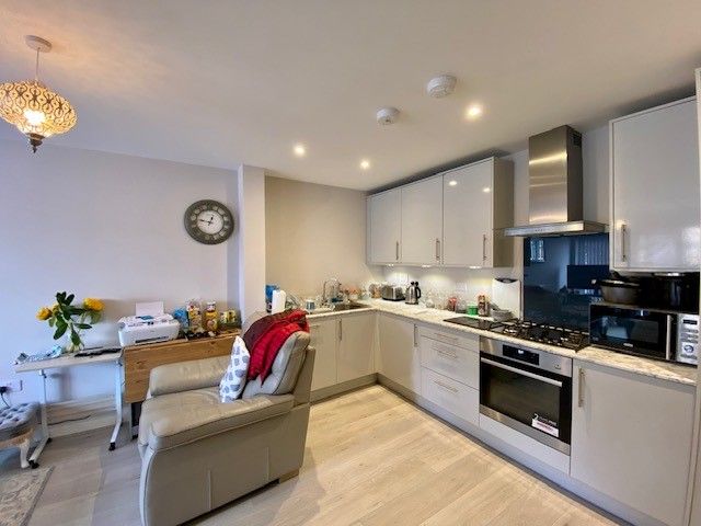 Property photo 2 of 7 Kitchen