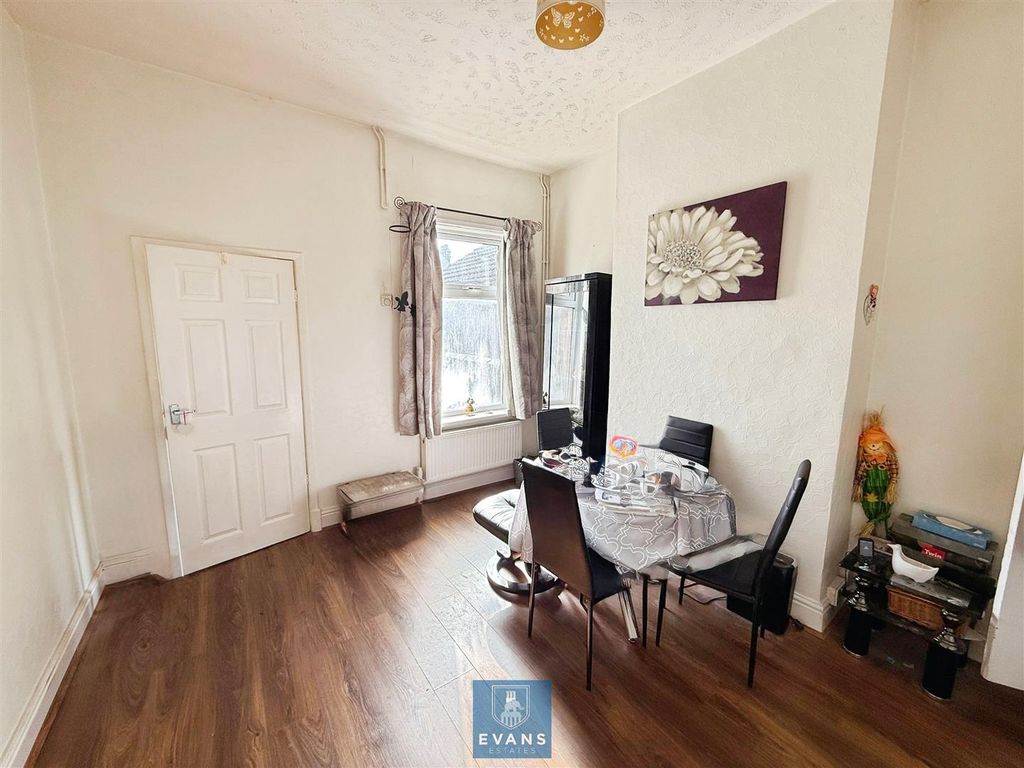 Property photo 2 of 9 Dining Room