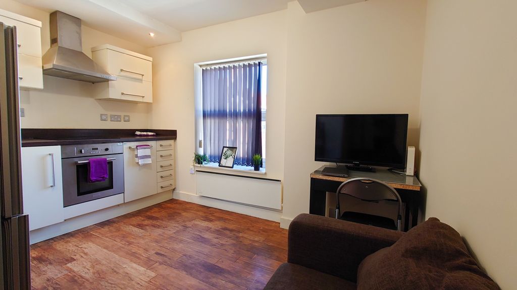 Property photo 2 of 7 Jpg