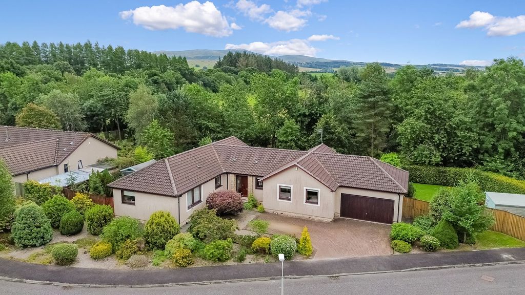 Property photo 1 of 31 Front Aerial