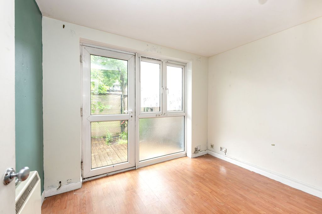 Property photo 3 of 9 Picture No. 08