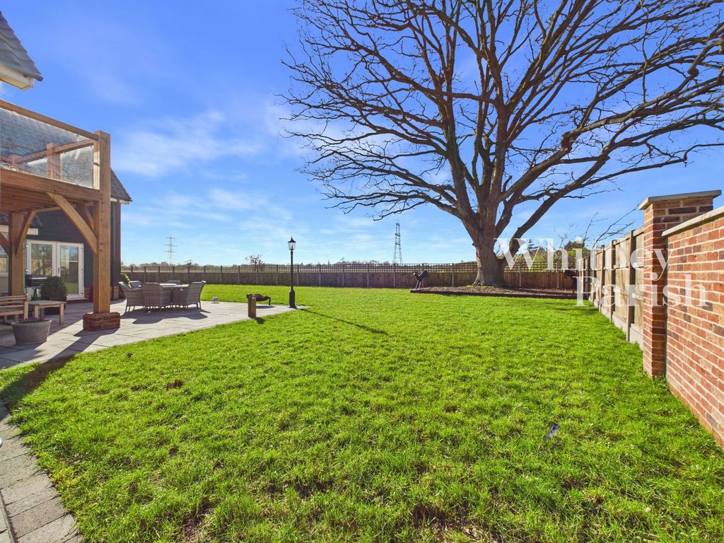 Property photo 2 of 22