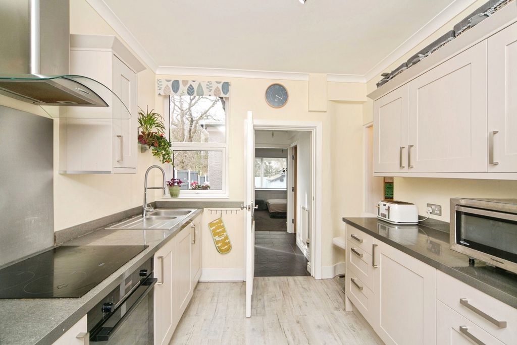 Property photo 3 of 20 Pbox-Img.Jpg