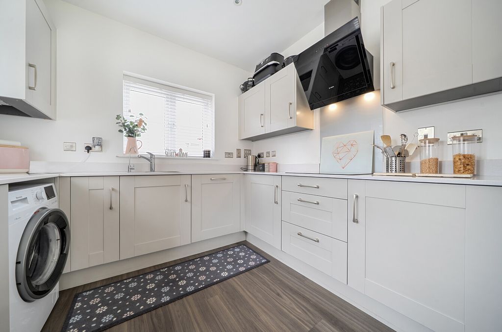 Property photo 3 of 19 1457351-8-6A03Ac8...