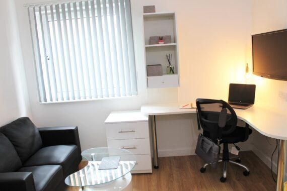 Property photo 1 of 31