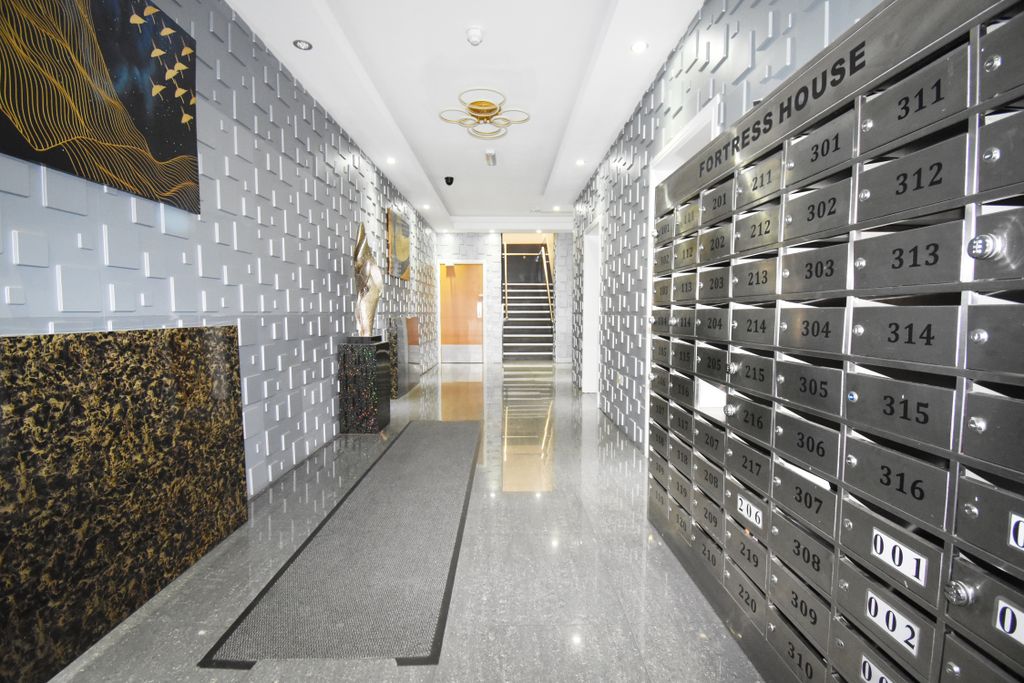 Property photo 3 of 10