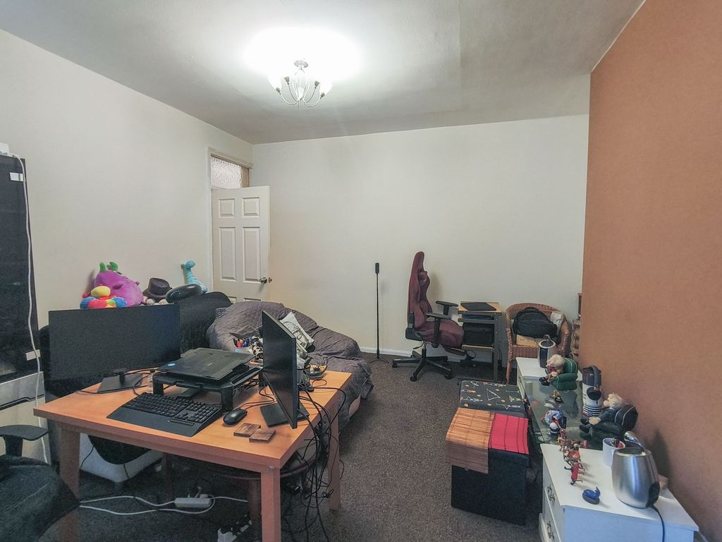 Property photo 3 of 16