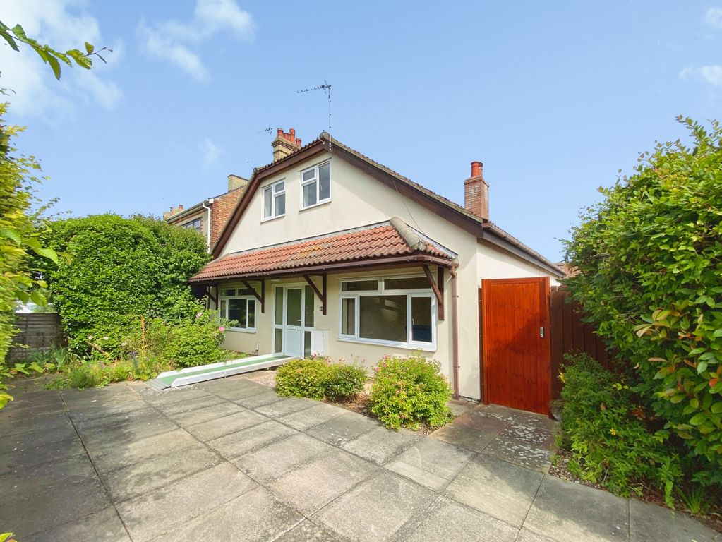 Property photo 1 of 11