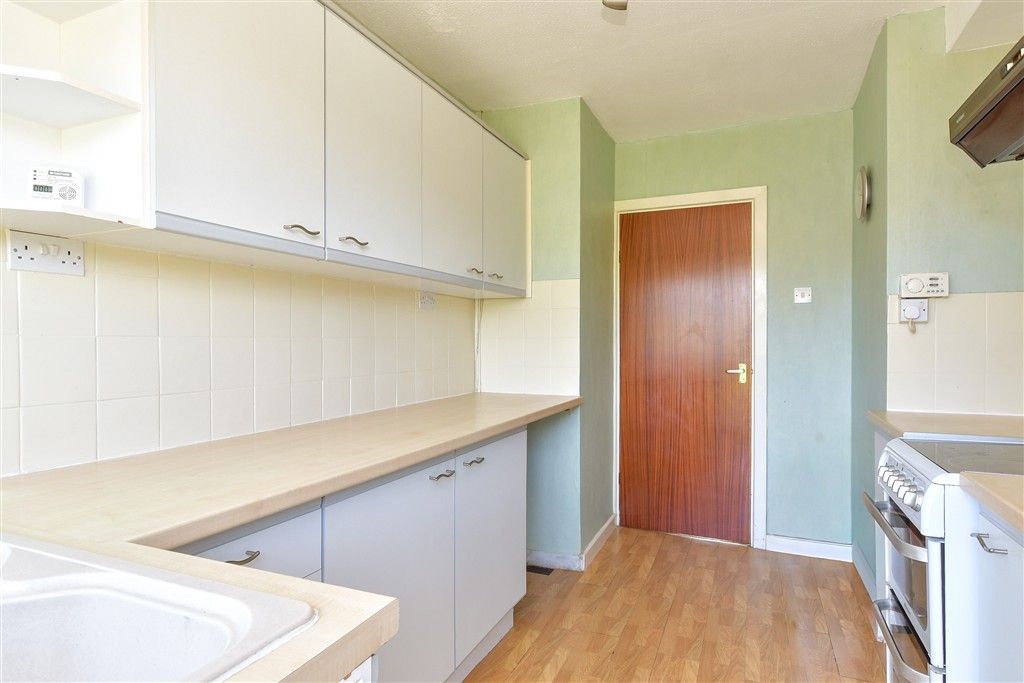 Property photo 3 of 14 Kitchen