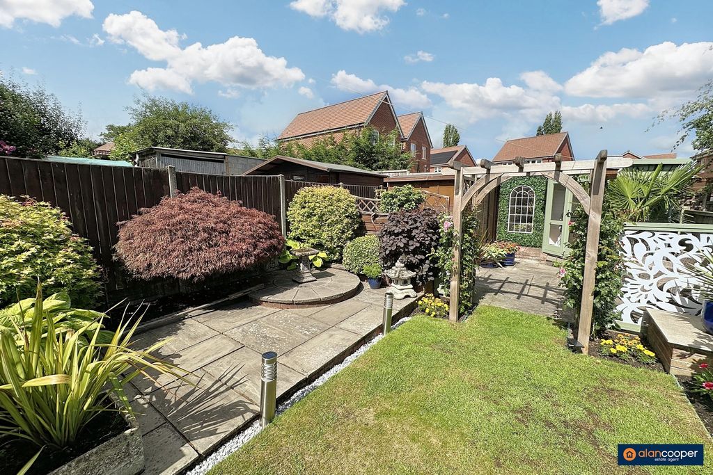 Property photo 3 of 19 4375155