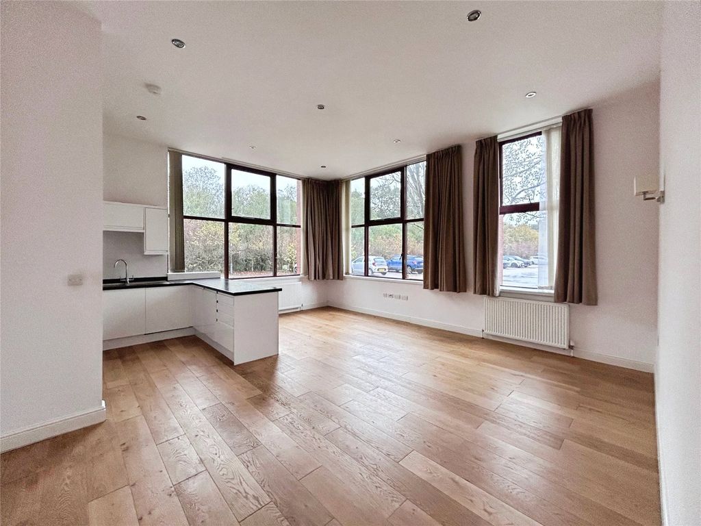 Property photo 2 of 15 Picture No. 19