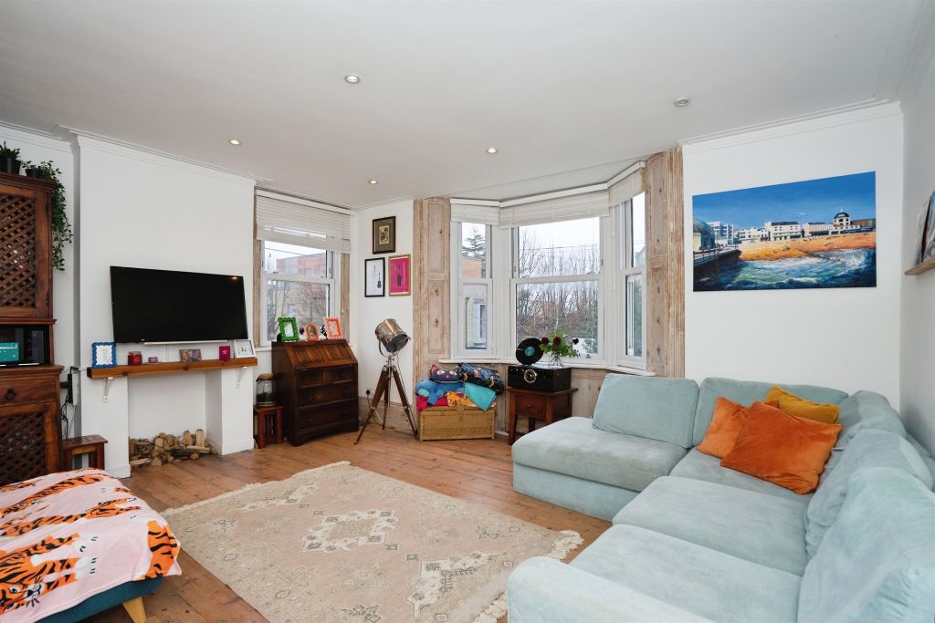 Property photo 3 of 19