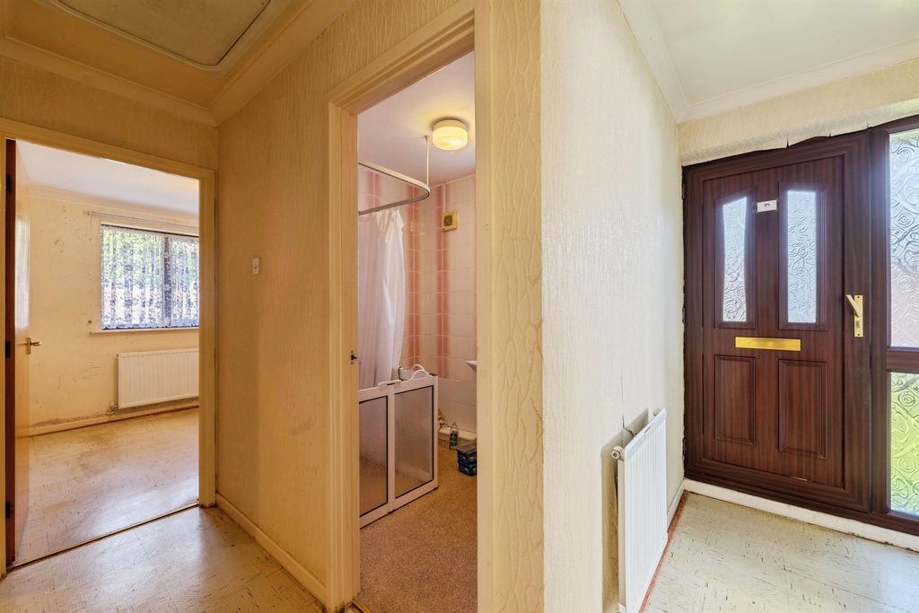 Property photo 2 of 14