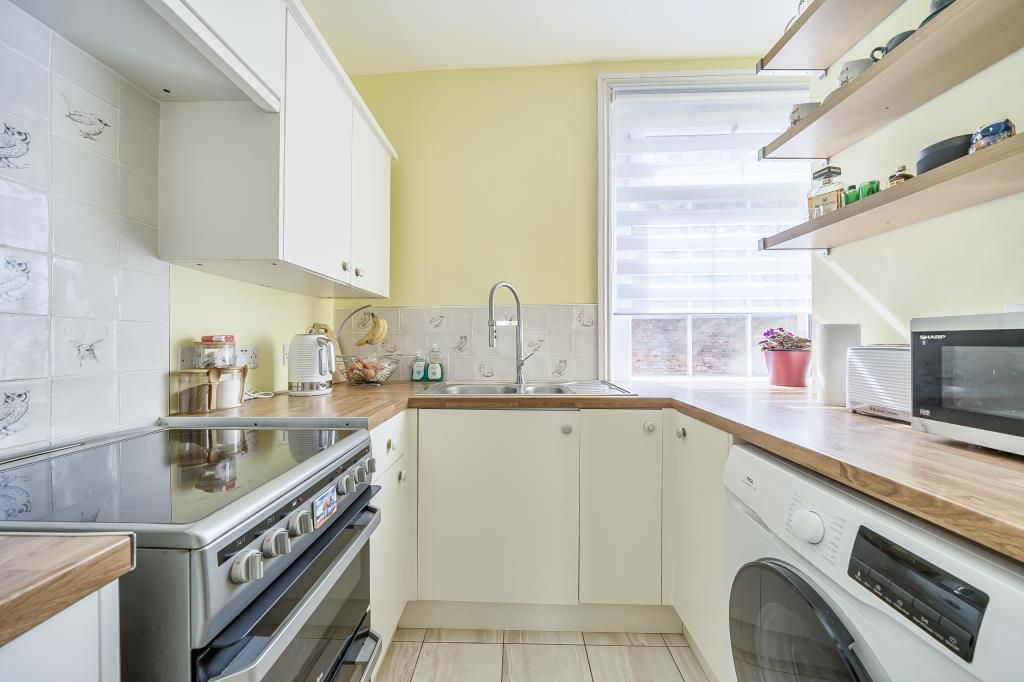 Property photo 3 of 21 Kitchen