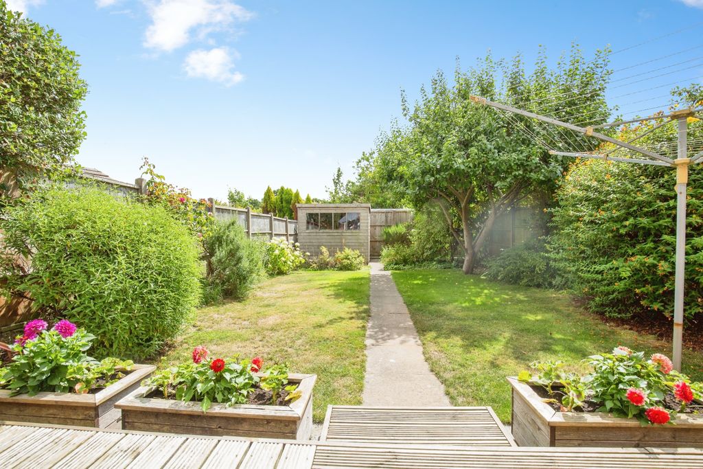 Property photo 2 of 19 d284Bb41-Mw26-1457