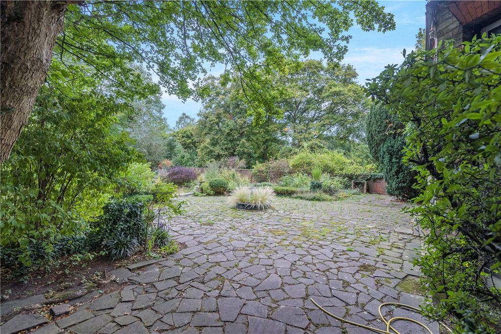 Property photo 3 of 8 Picture No. 12