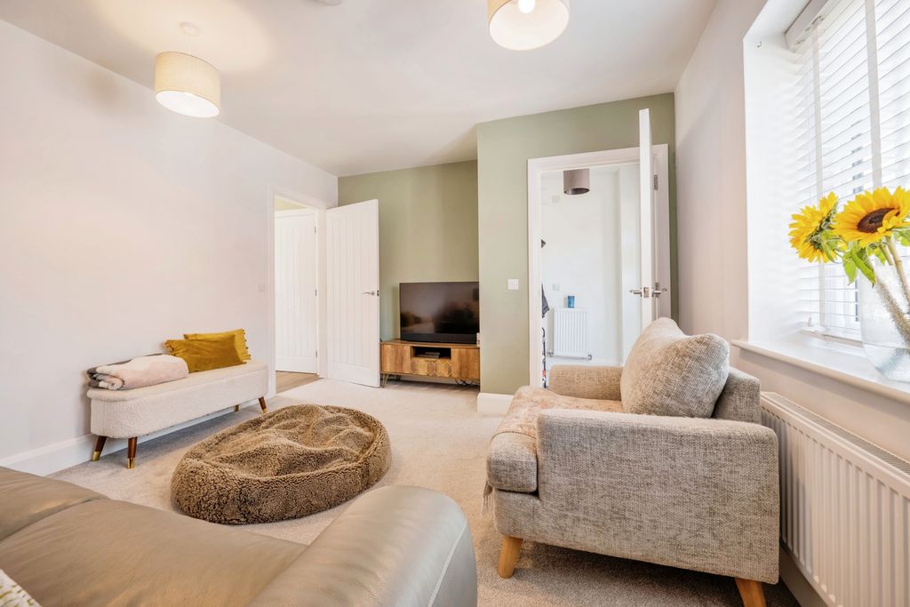 Property photo 3 of 17 Photography