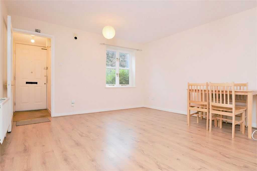 Property photo 3 of 8 Picture No. 19