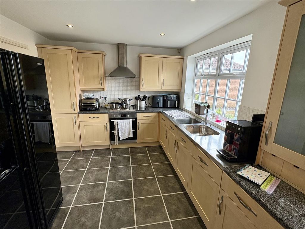 Property photo 3 of 15 3