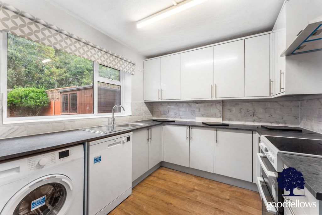 Property photo 3 of 8 Picture No. 05