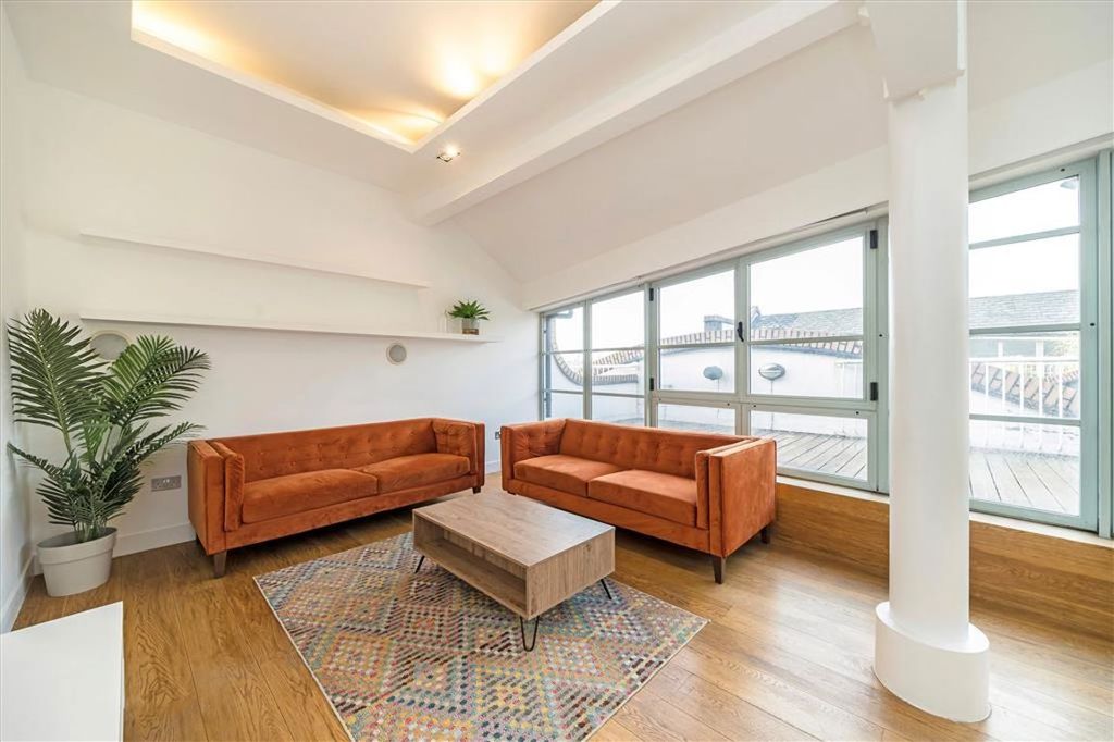 Property photo 3 of 9