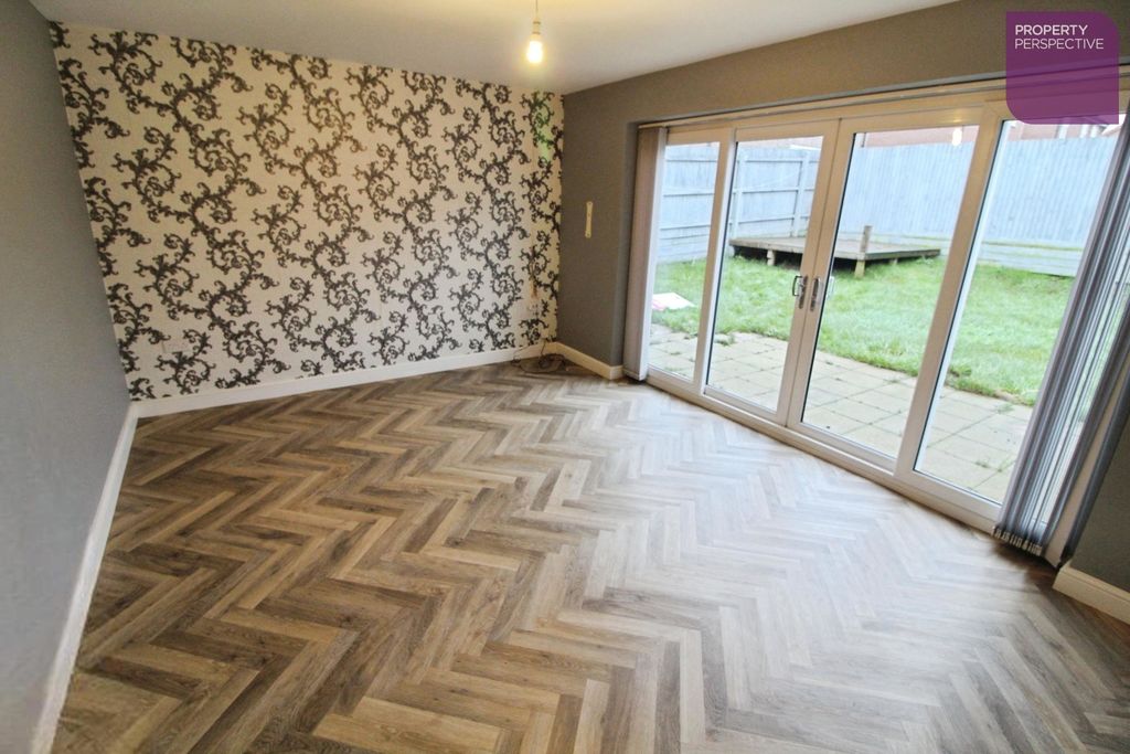 Property photo 2 of 10 Lounge