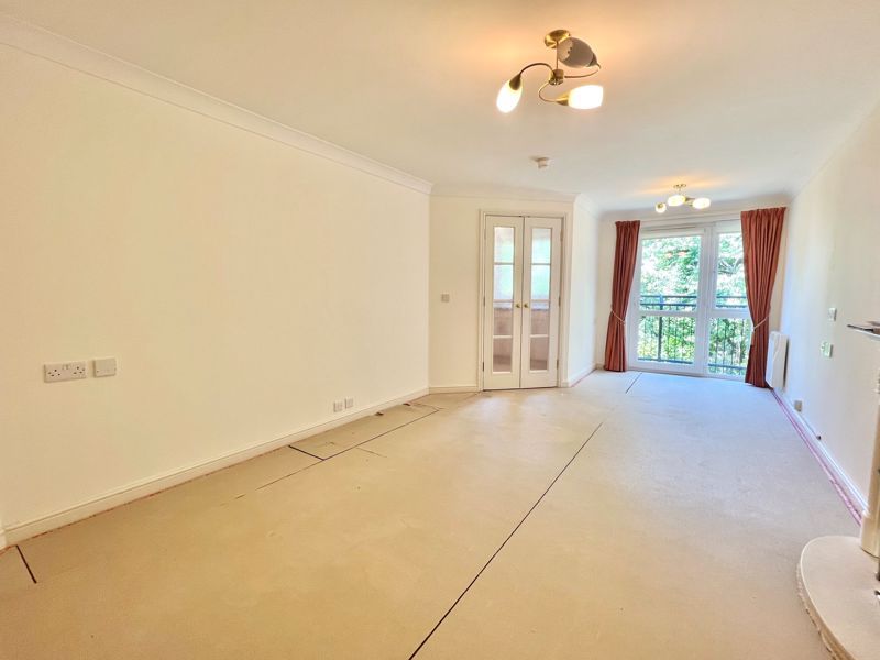 Property photo 3 of 11 Photo 11