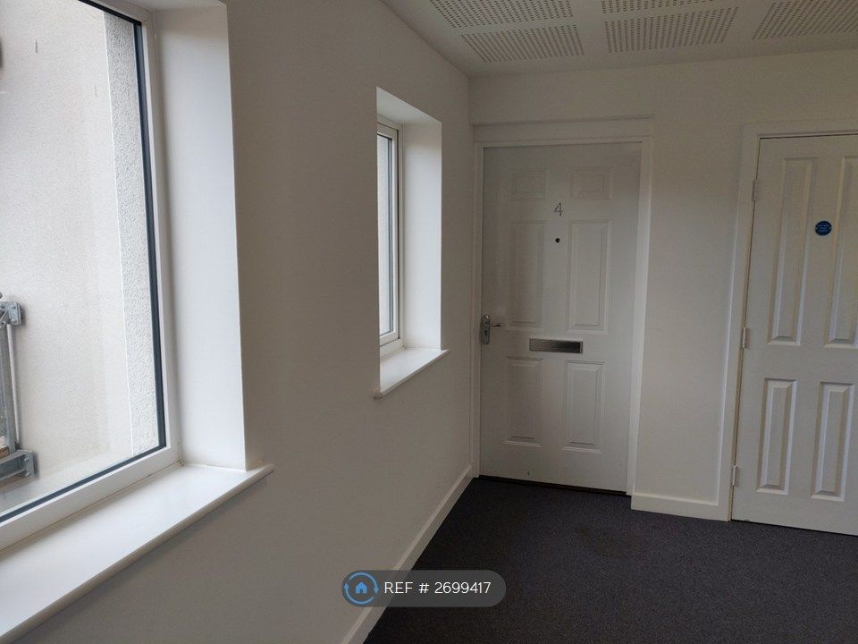 Property photo 1 of 33