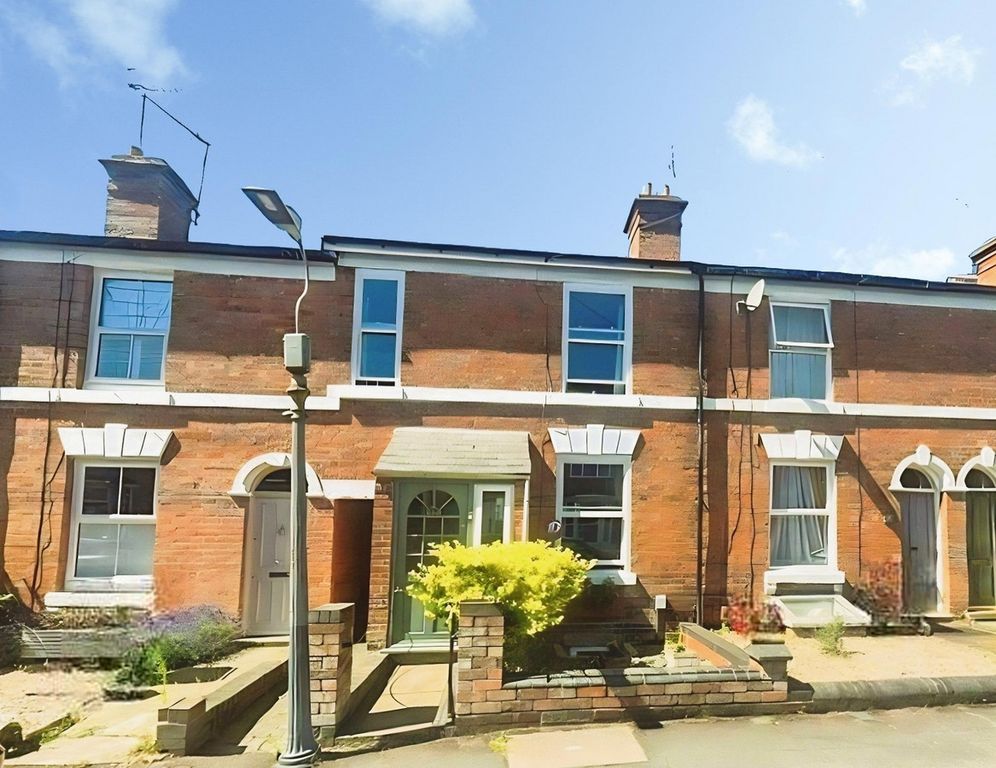 Property photo 1 of 17