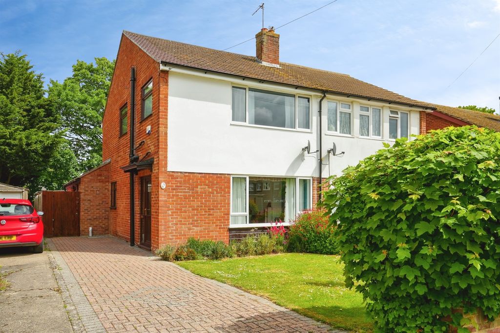 Property photo 1 of 18