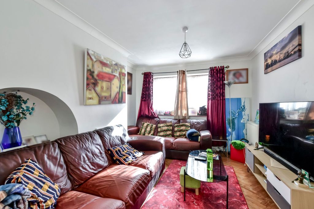 Property photo 2 of 14