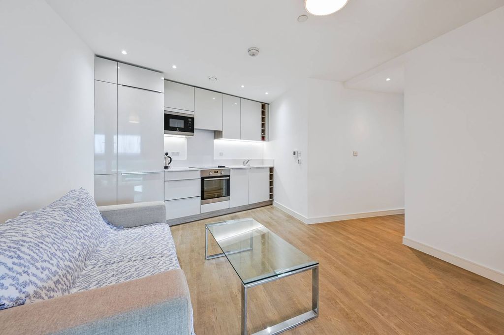 Property photo 1 of 9