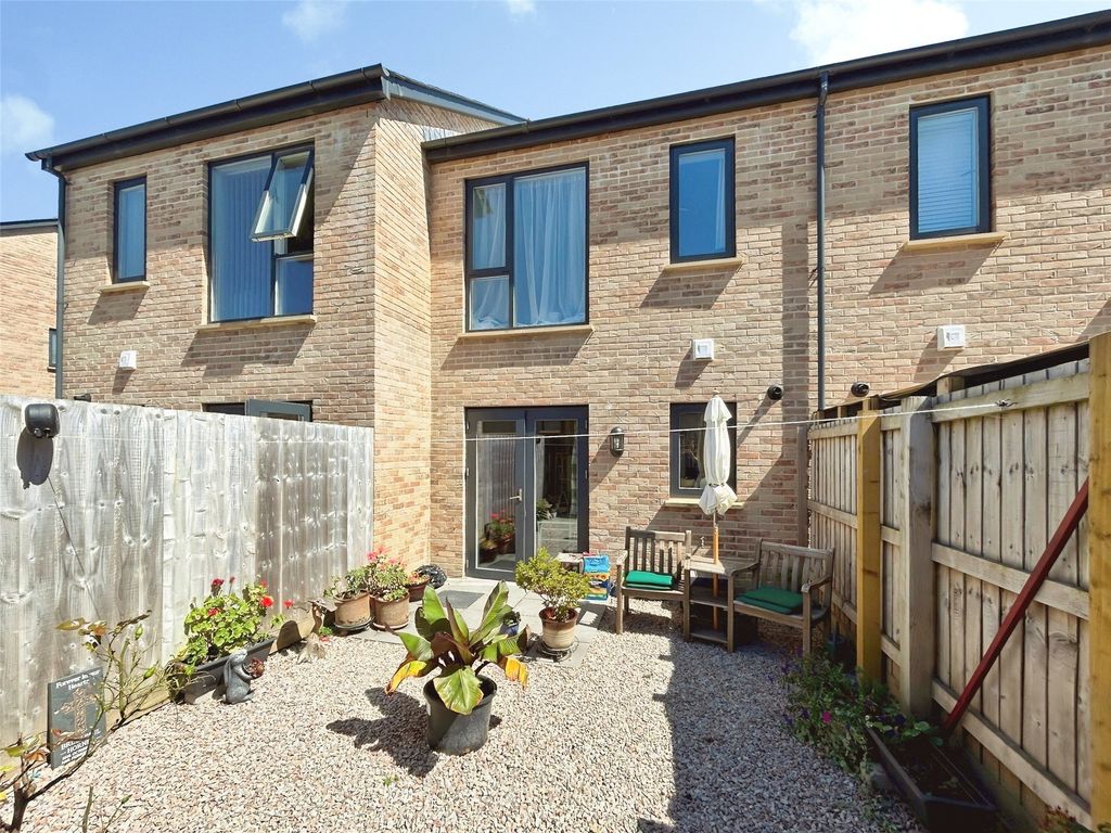 Property photo 2 of 20 Picture No. 26