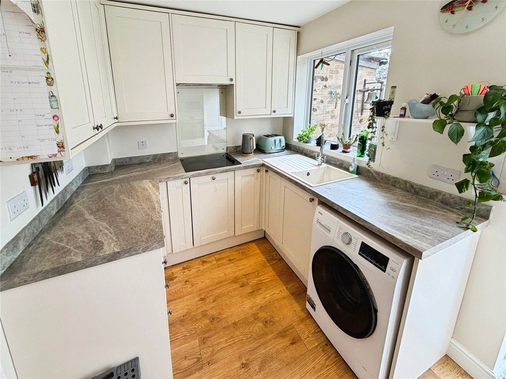 Property photo 2 of 12 Picture No. 08