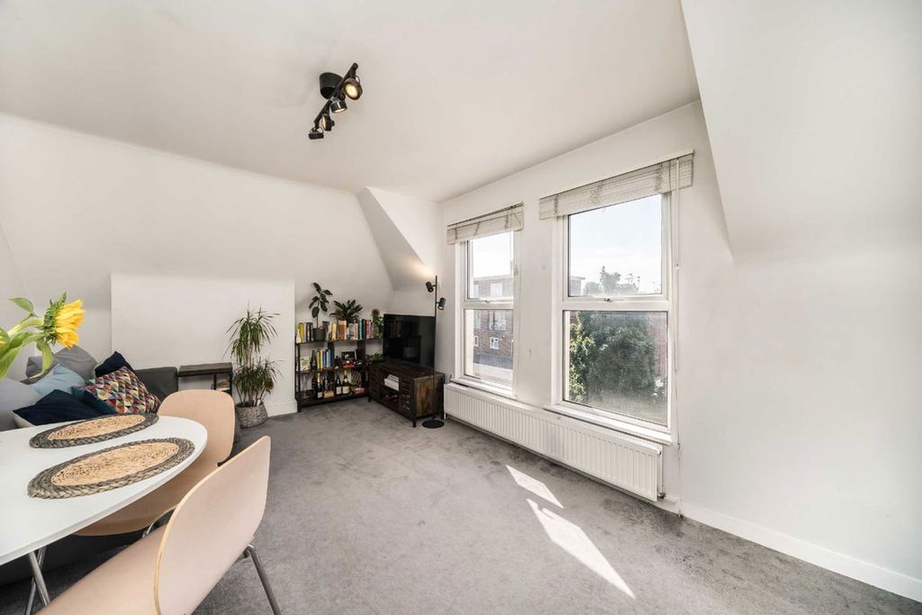 Property photo 2 of 4