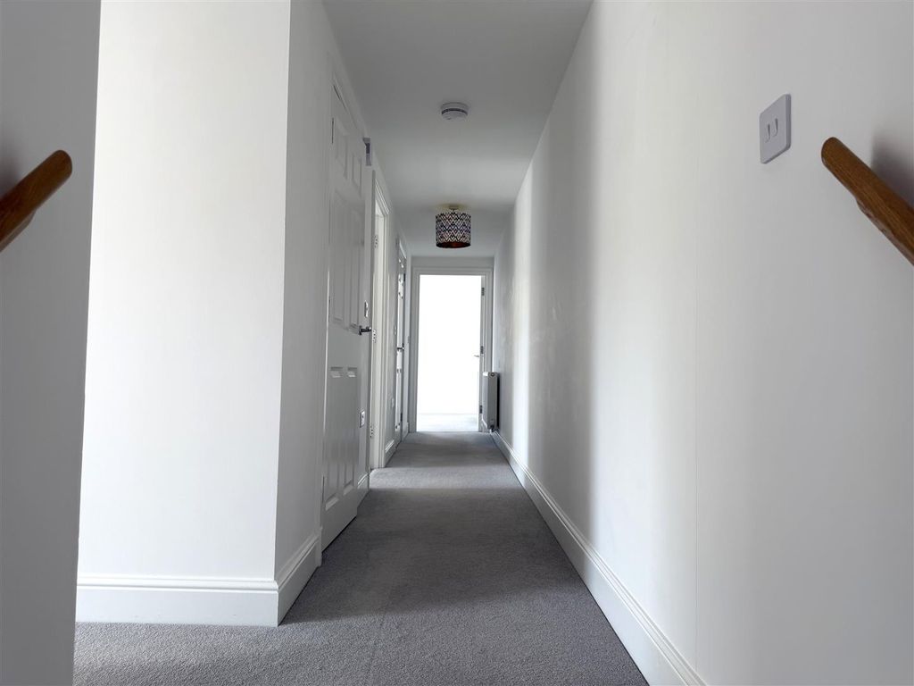 Property photo 3 of 13 Hallway