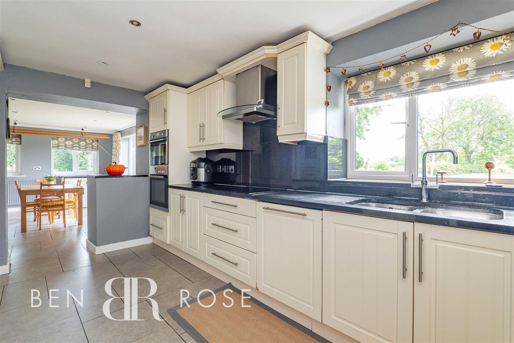 Property photo 3 of 47 Kitchen