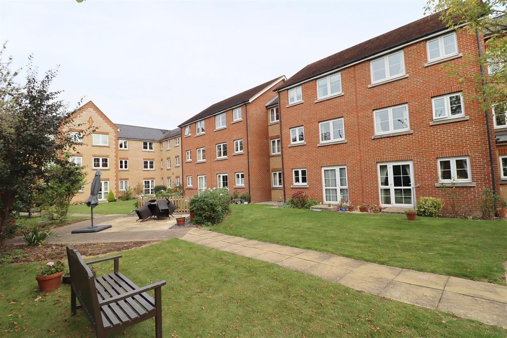 Property photo 1 of 12 5Qpqxtr-802Lvtbr4Bqswg.Jpg