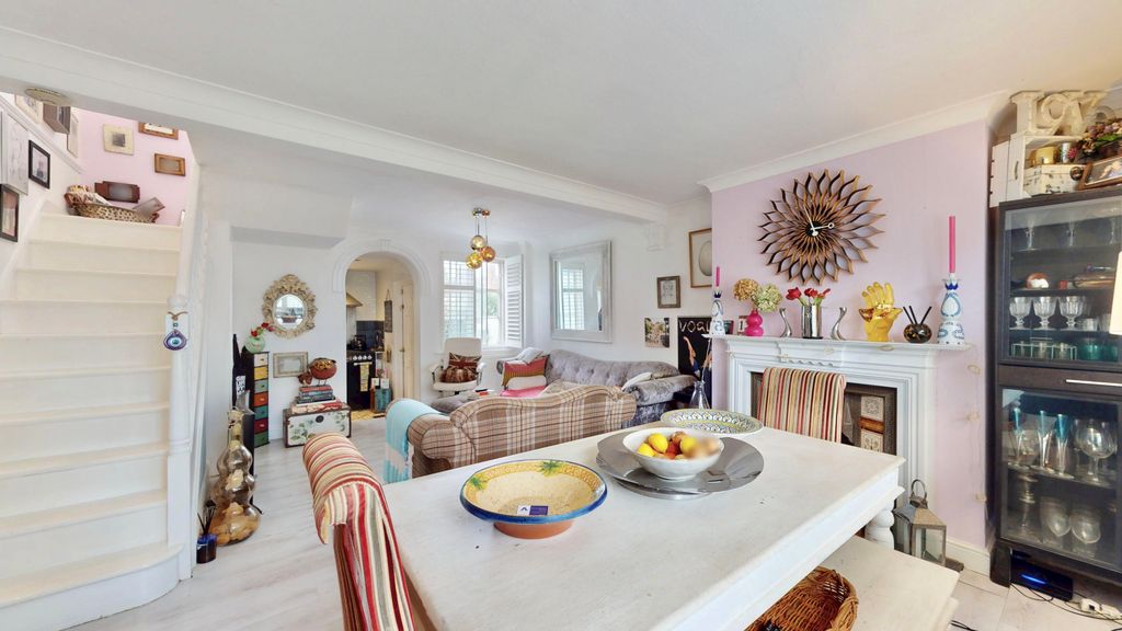 Property photo 3 of 29