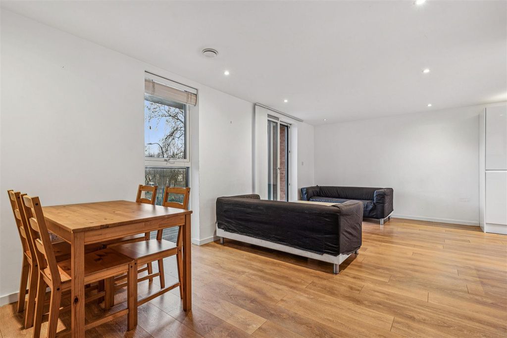 Property photo 2 of 13 9.Jpg