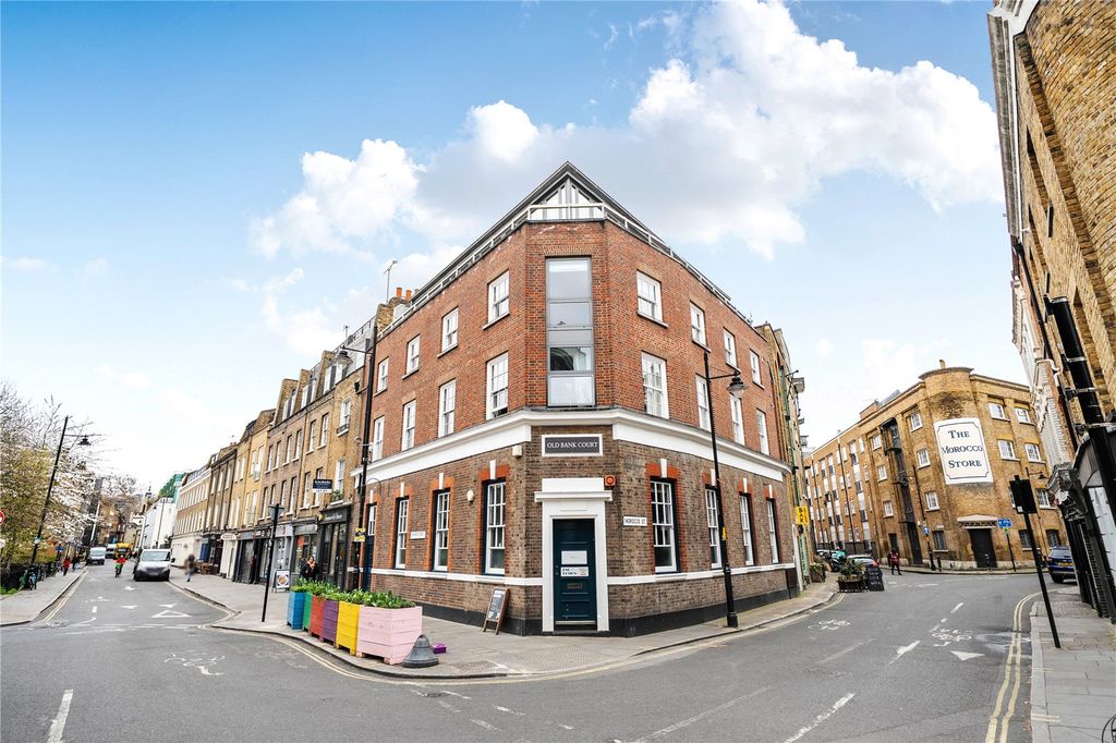 Property photo 3 of 24 Exterior