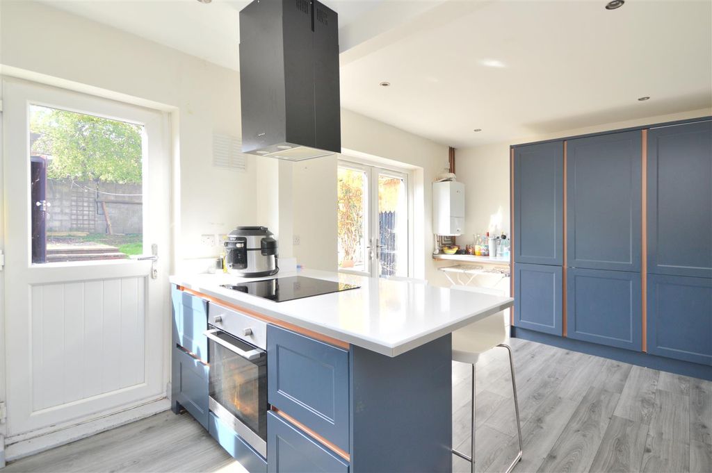 Property photo 3 of 14 Kitchen / Diner