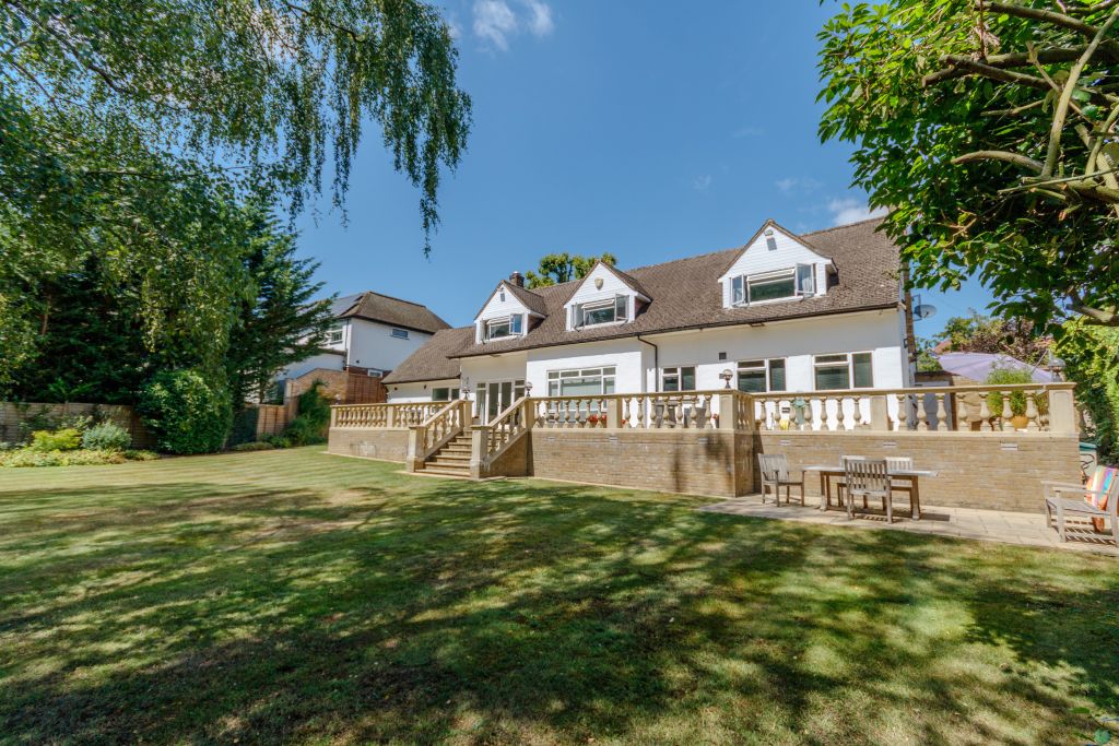 Property photo 1 of 18